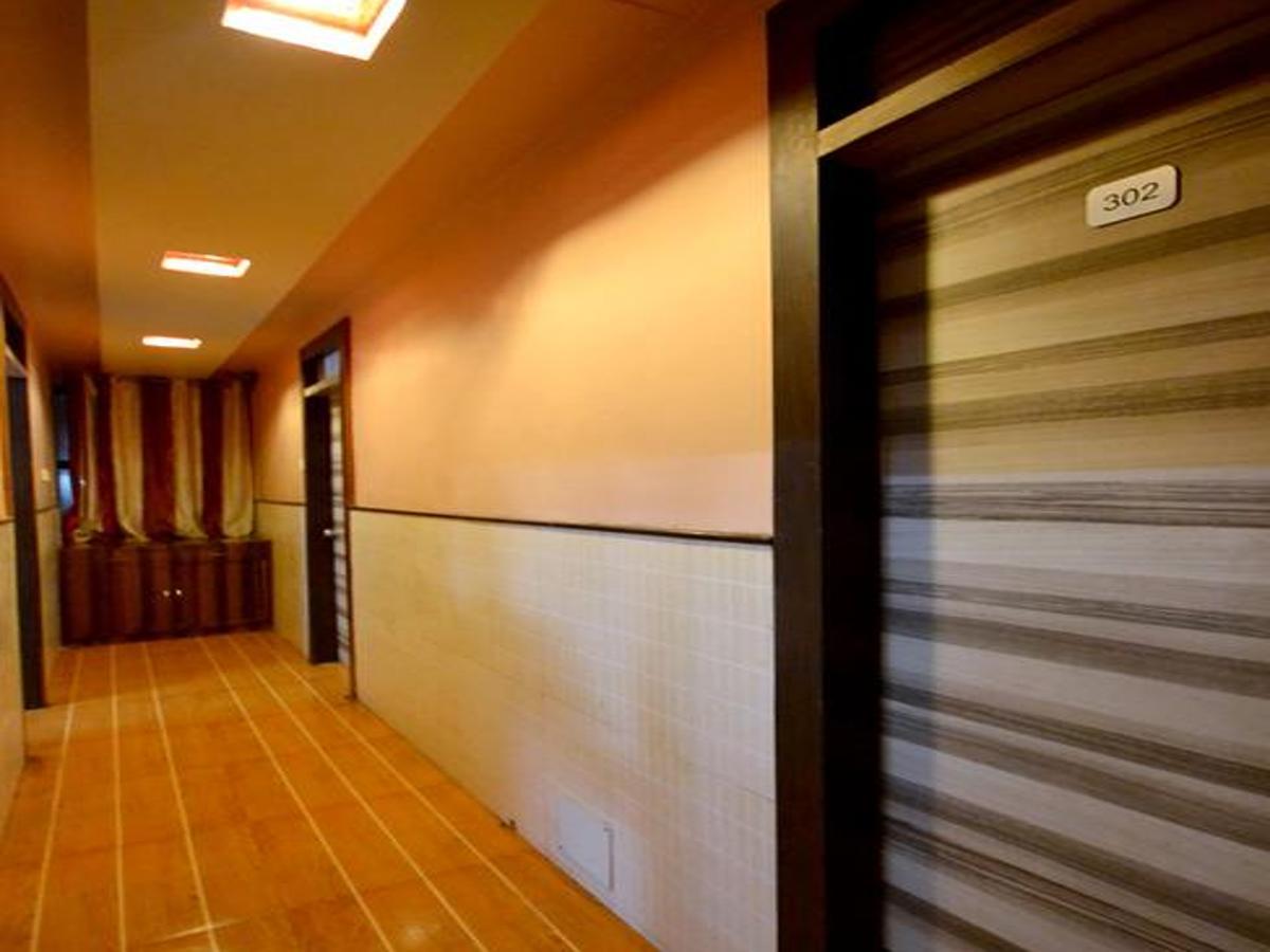 Hotel Sai Hari Prasad Shirdi Exteriör bild